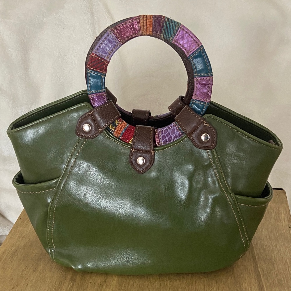 Relic Green Tote with Colorful Ring Handle